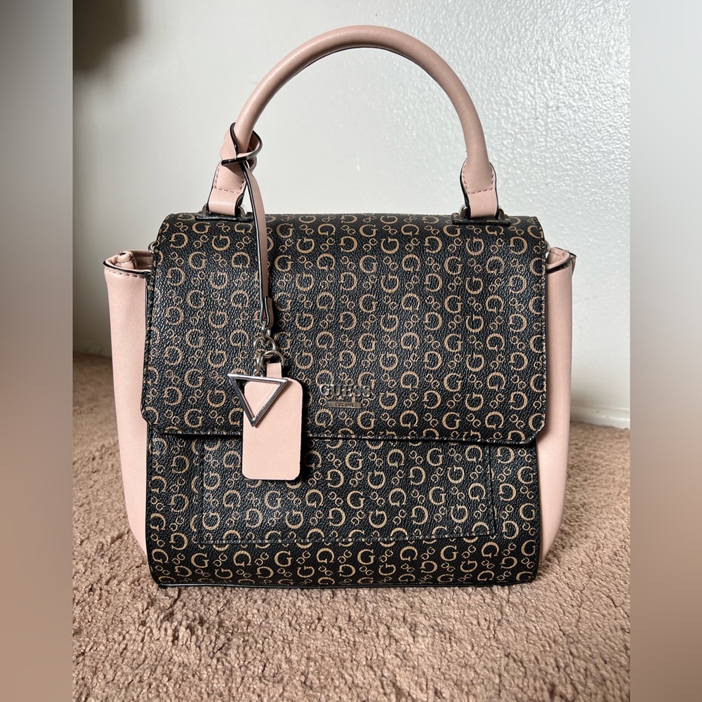 Guess Purse 👜